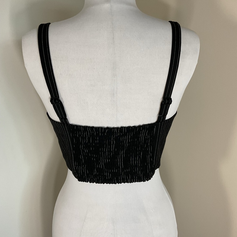 House of Harlow 1960 Pinstripe Black Crop Top Size Medium - Picture 5 of 6